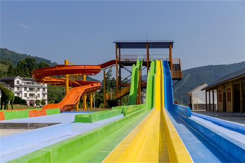 parque acuático de manantiales de hielo